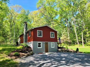 121 Briarwood Ln, Roaring Spring, PA 16673