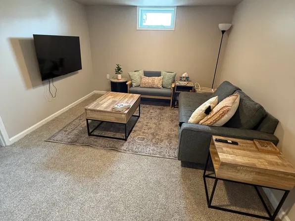 120 Park Dr, West Fargo, ND 58078