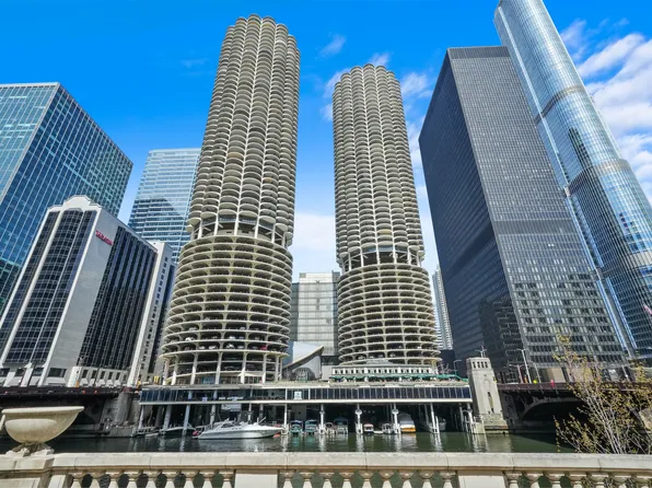 300 N State St APT 5225, Chicago, IL 60654