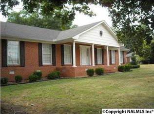 1303 Sparkman St NW, Hartselle, AL 35640