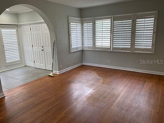 3rd image of 2660 Lakemont Ave