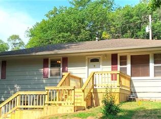 106 Dennis St, Wathena, KS 66090