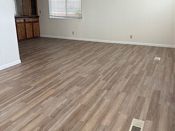 3rd image of 727 S Halcyon Rd Space 3