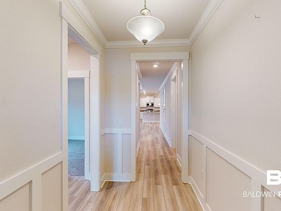 3rd image of 438 Wickman Ave