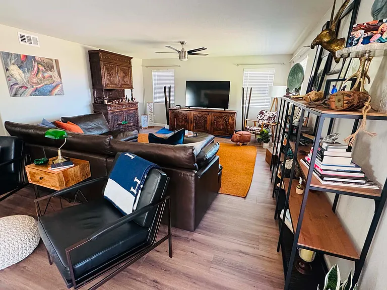 568 W Chatfield St #C — Photo 12