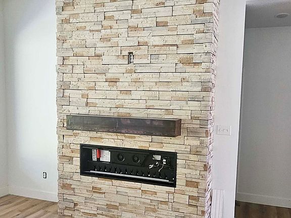 5th image of 7064 Meadow Dr