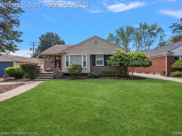 3615 Rockingham Rd, Royal Oak, MI 48073
