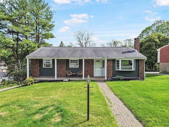 2nd image of 105 Oxford Dr