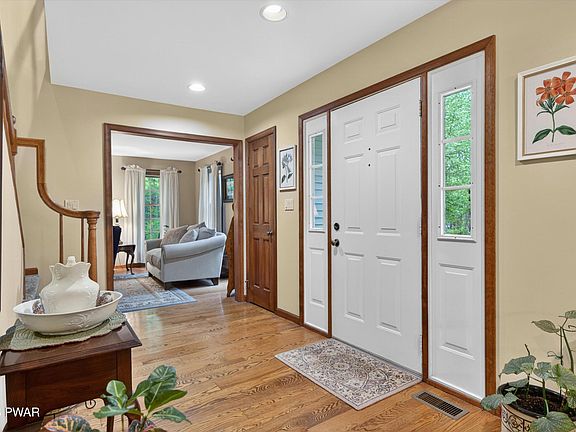 5th image of 107 Valley Ct