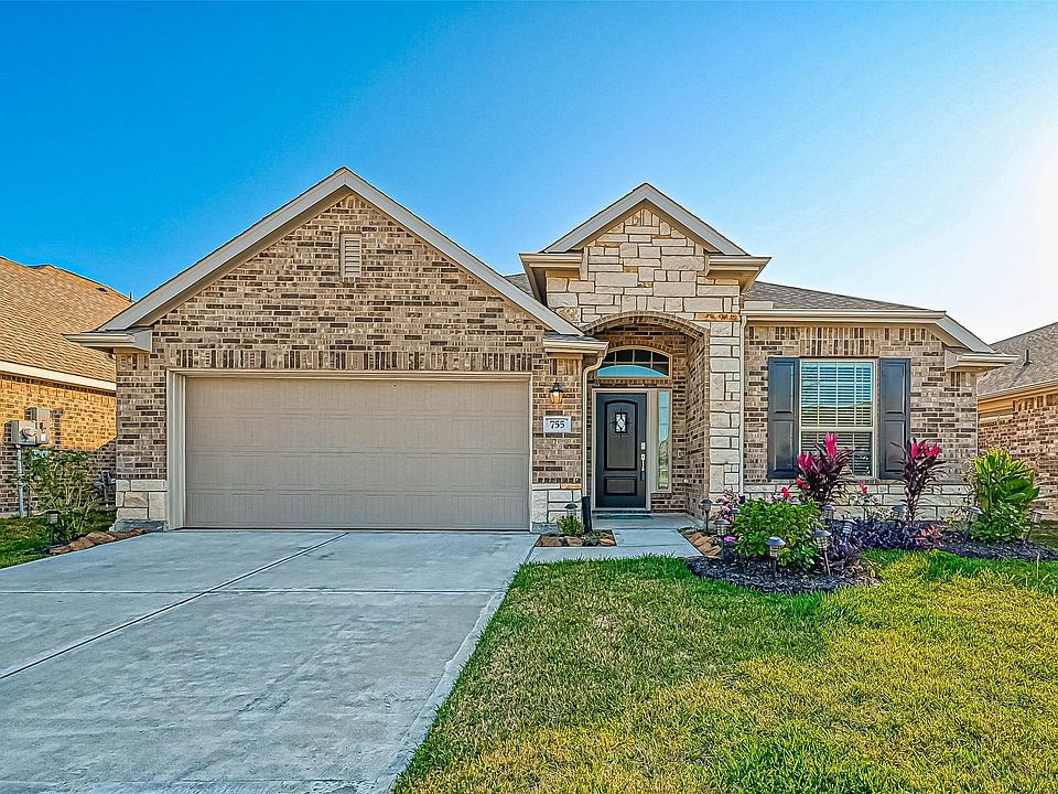 1st image of 755 Willow Harbor Ln