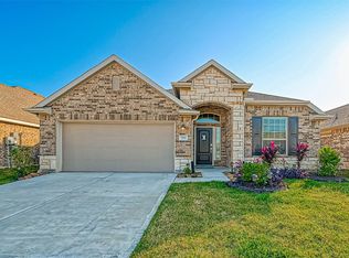 755 Willow Harbor Ln, La Marque, TX 77568