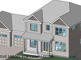 10592 N Tree Sparrow Dr, Mequon, WI 53097