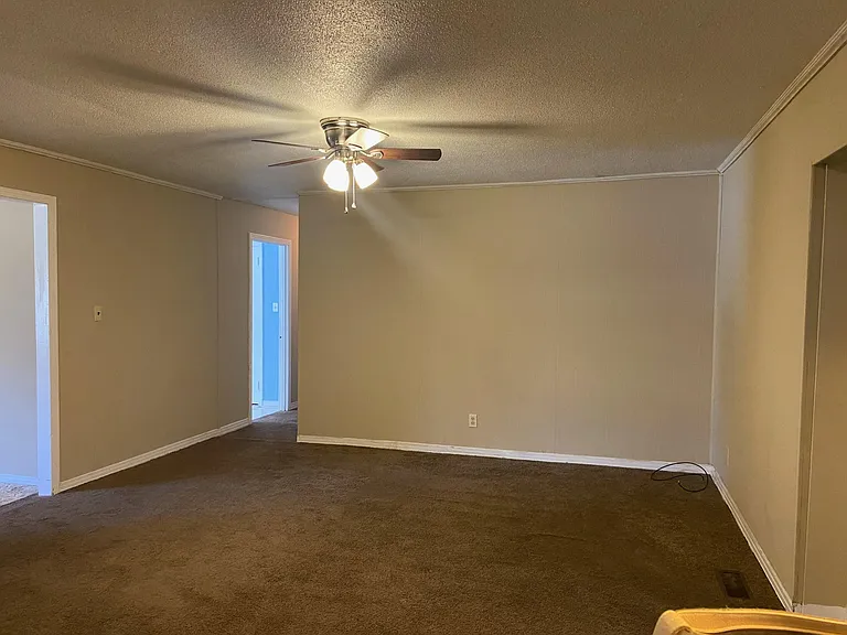 59 Robin Ln — Photo 12