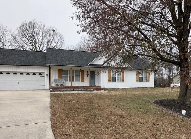 Braxton Ln — Photo 1