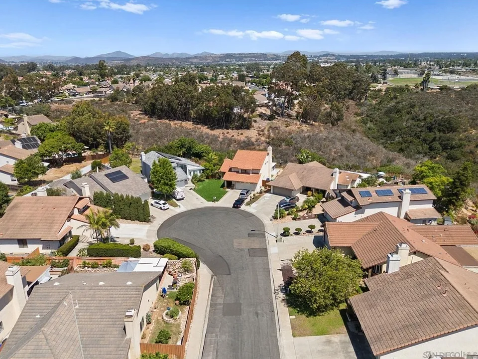 10834 Canyon Hill Ln