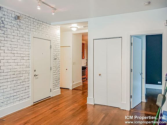 4th image of 1851 W Cornelia Ave #1-A