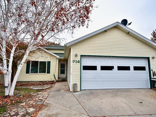 716 50th St S, Fargo, ND 58103