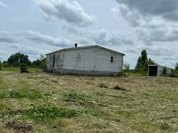 5906 Barnes Rd, Brown City, MI 48416