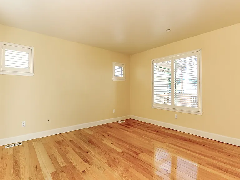 1861 Palisade Blvd — Photo 15