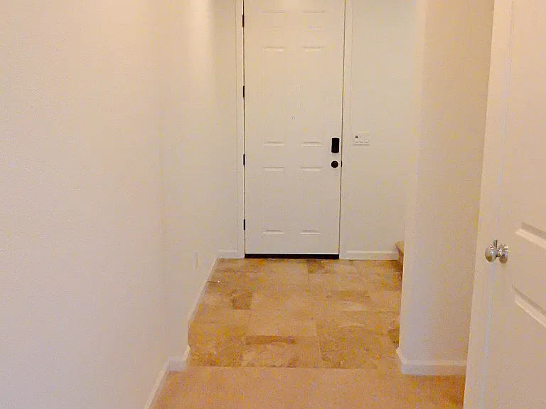 1624 Lion St — Photo 9