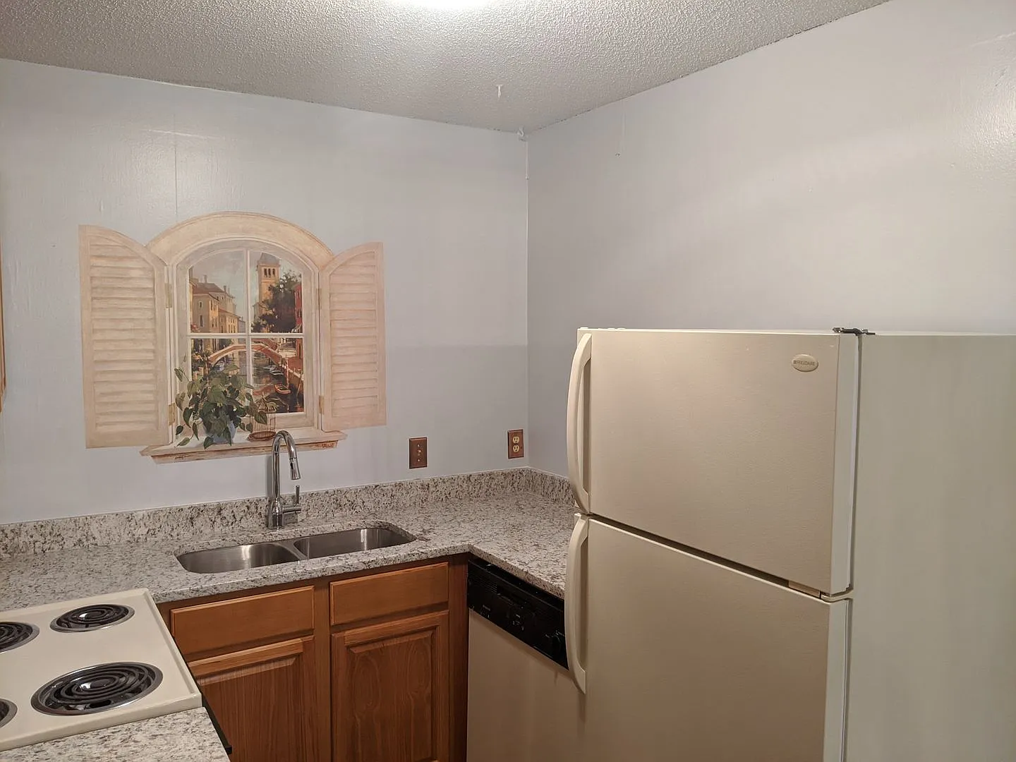For Rent — Photo 4