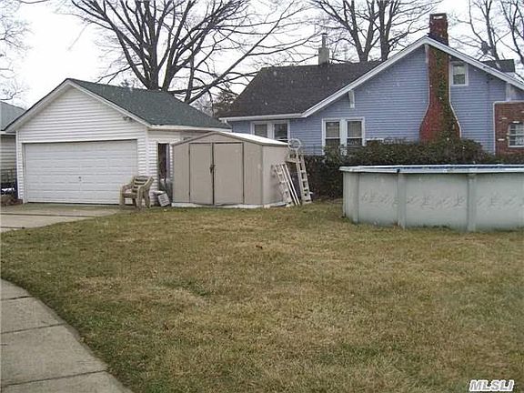 2nd image of 24 Willow Ave