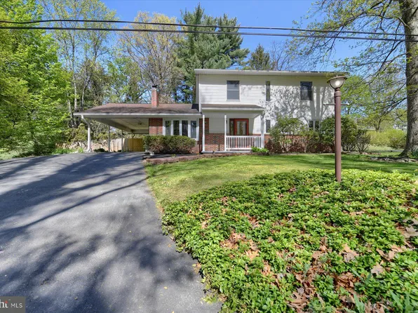 760 Shady Dr, Harrisburg, PA 17111
