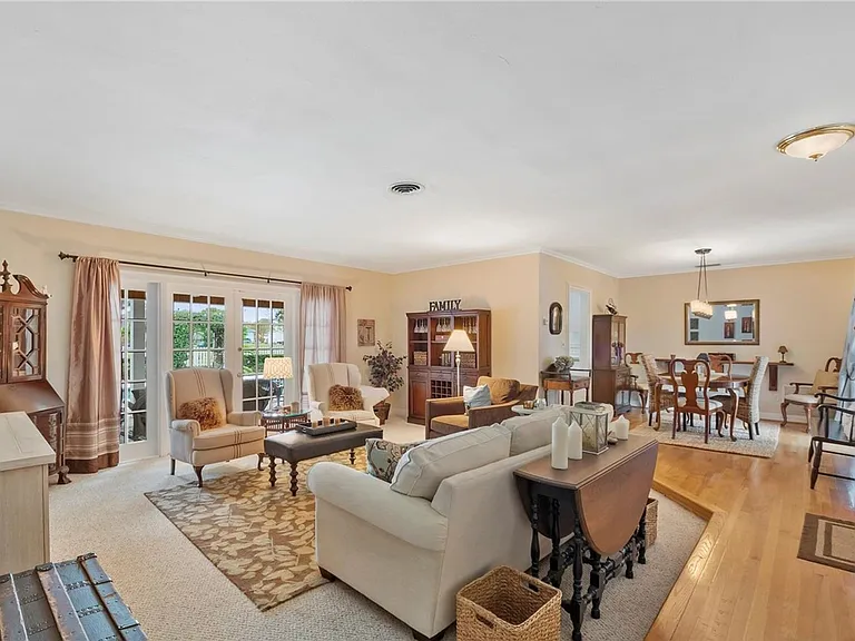 16220 SW 88th Ave — Photo 29