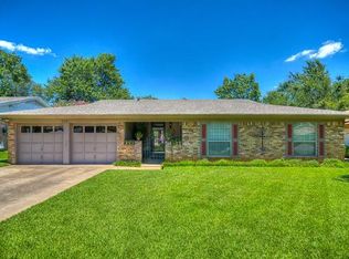 2001 Schumac Ln, Bedford, TX 76022