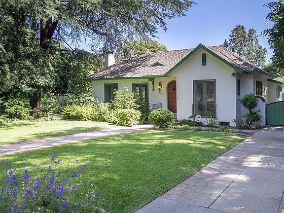 2nd image of 550 La Mesa Pl
