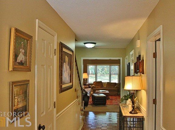 2nd image of 136 Hazelwood Dr