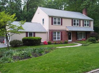 431 Woodcrest Rd, Wayne, PA 19087