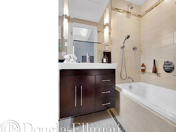 5th image of 315 E 68th St #9AB