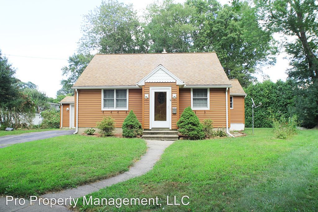 14 Lynn Cir, Naugatuck, CT 06770 Zillow