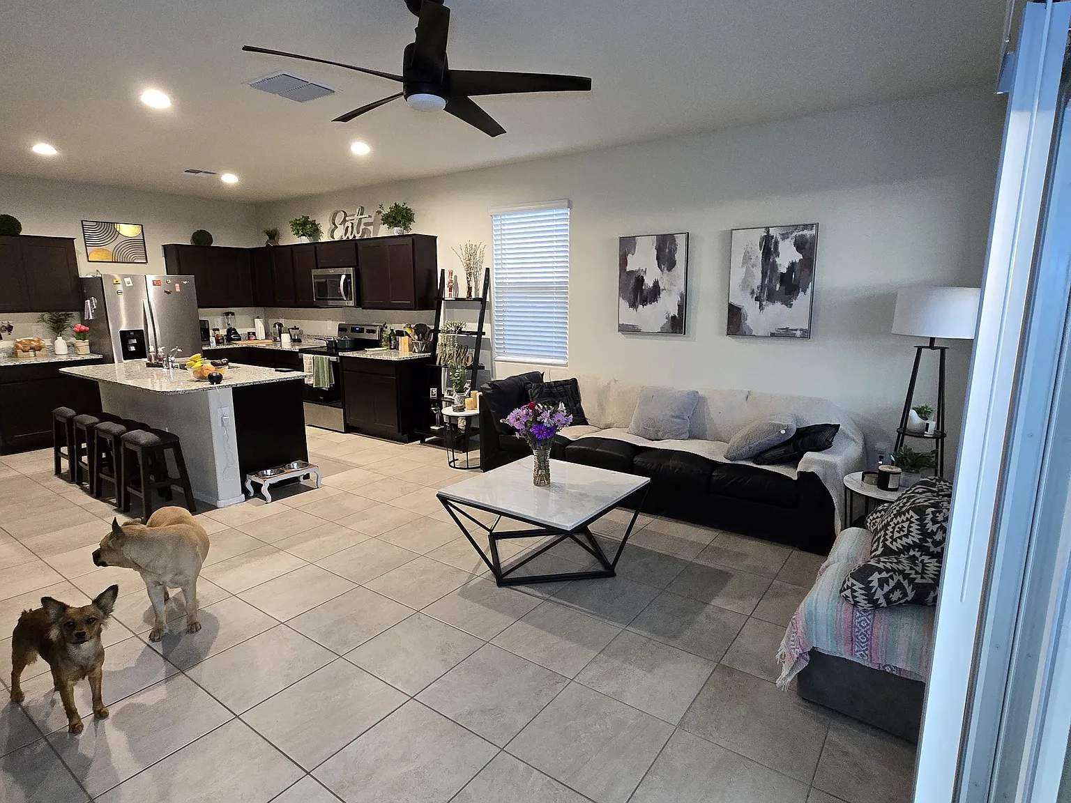 3 bed, 1601 sqft, $2,300 — Photo 4