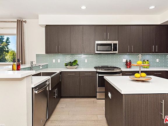 5th image of 11912 Laurelwood Dr #202