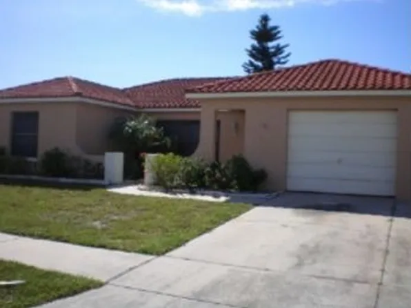 1227 Fuchsia Dr, Holiday, FL 34691