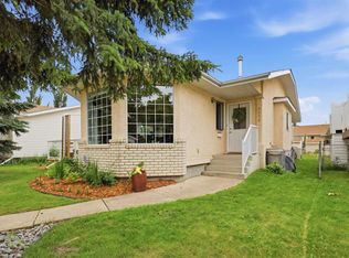 5418 E 46th St, Lacombe, AB T4L1H2