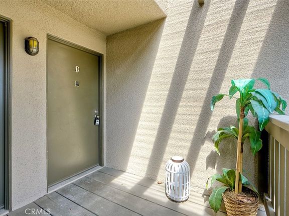 5th image of 149 W Glaucus St Unit D