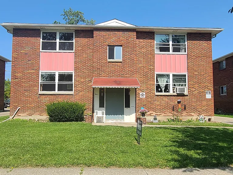 82 Mallory Rd #3 — Photo 1