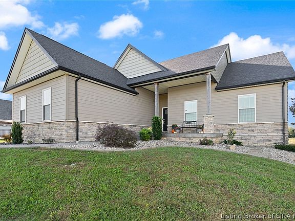 2nd image of 111 Alabama Drive SE