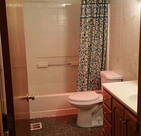 4th image of 2695 Mount Pleasant St NW