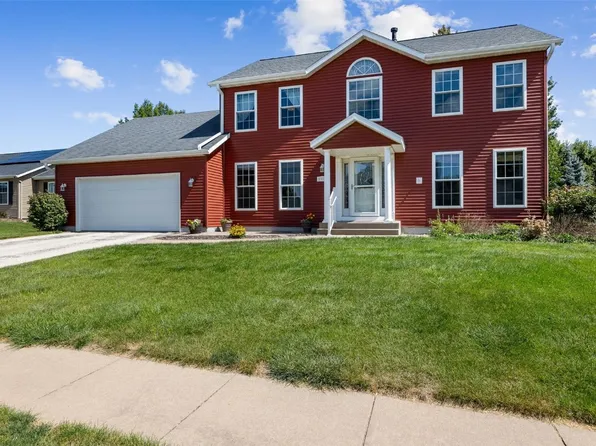 1905 Charleston Dr, Marion, IA 52302
