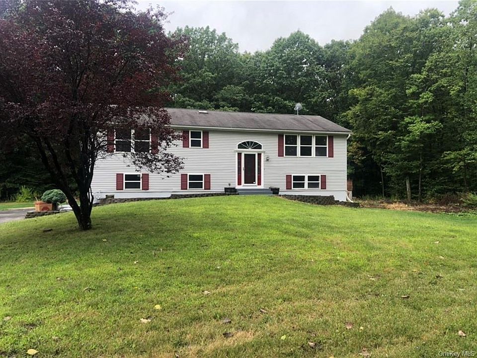 1st image of 23 Oak Dr