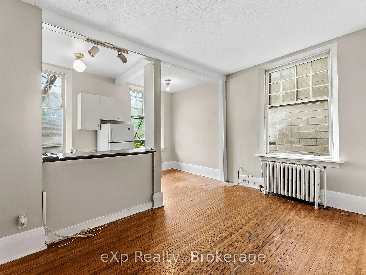 2 bed, $1,650 — Photo 2