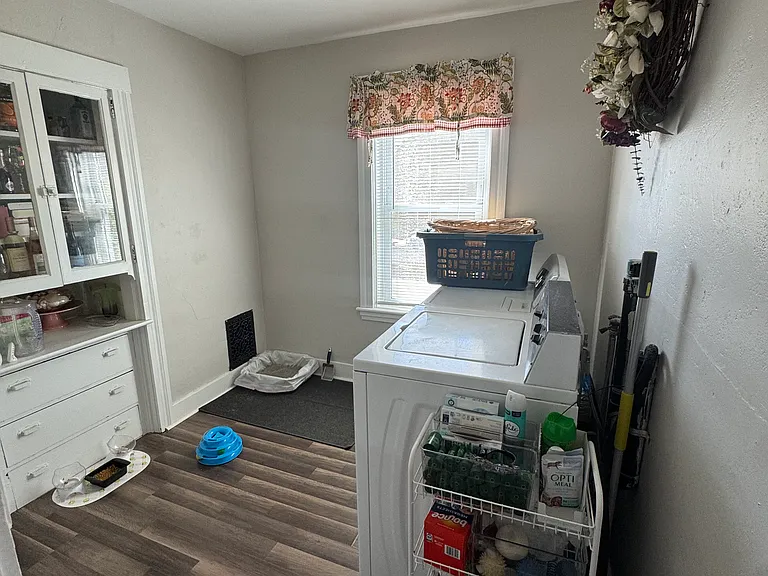 260 Main St — Photo 12