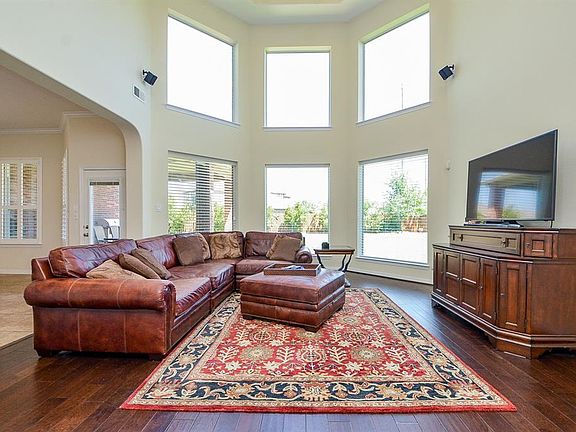 3rd image of 26906 Possum Hill Ct