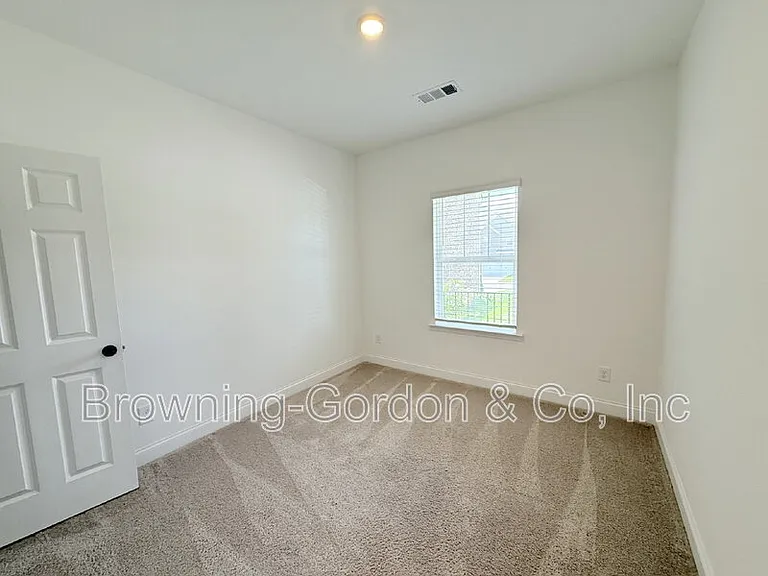 312 Traywick Pl — Photo 7