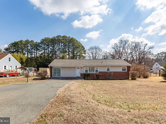 2nd image of 1305 Bragg Rd