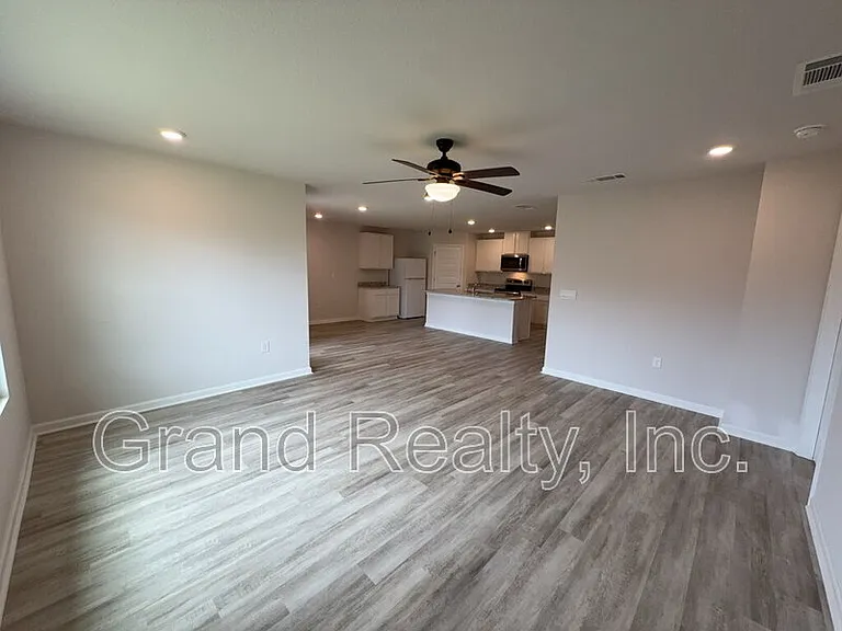 9330 Tara Cir — Photo 7